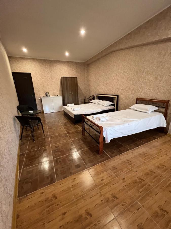 Twins Guest House Batumi Exterior foto